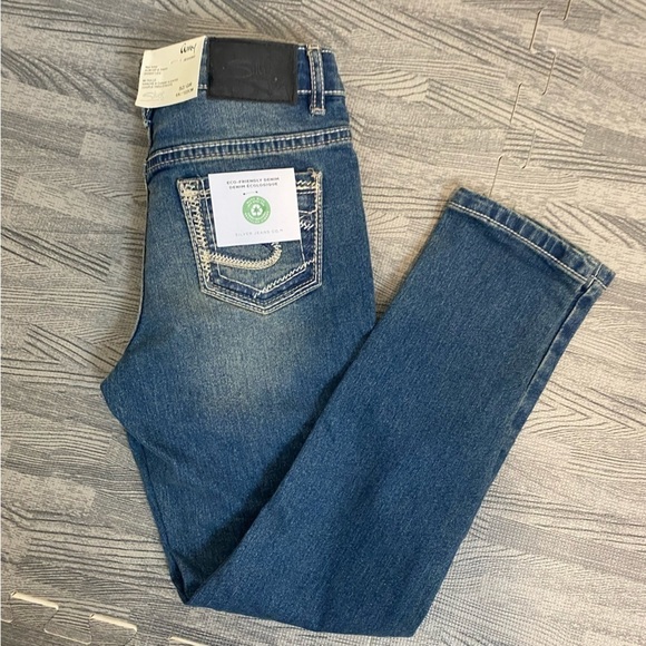 Silver Jeans Co. “Amy” Mid Rise Skinny Jeans - Picture 1 of 11
